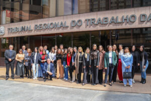 Leia mais sobre o artigo Alunos da Univap visitam sede judicial do TRT-15