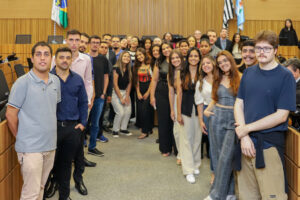 Leia mais sobre o artigo Estudantes do Centro Universitário Claretiano de Batatais visitam sede do TRT-15