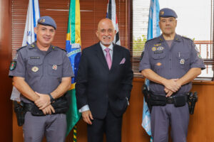 Leia mais sobre o artigo TRT-15 recebe visita do novo comandante do 8º Batalhão da Polícia Militar do Interior e de vereador de Campinas