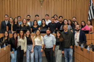 Leia mais sobre o artigo Estudantes da Faculdade de Ensino Superior de Santa Bárbara de Tatuí visitam sede do TRT-15