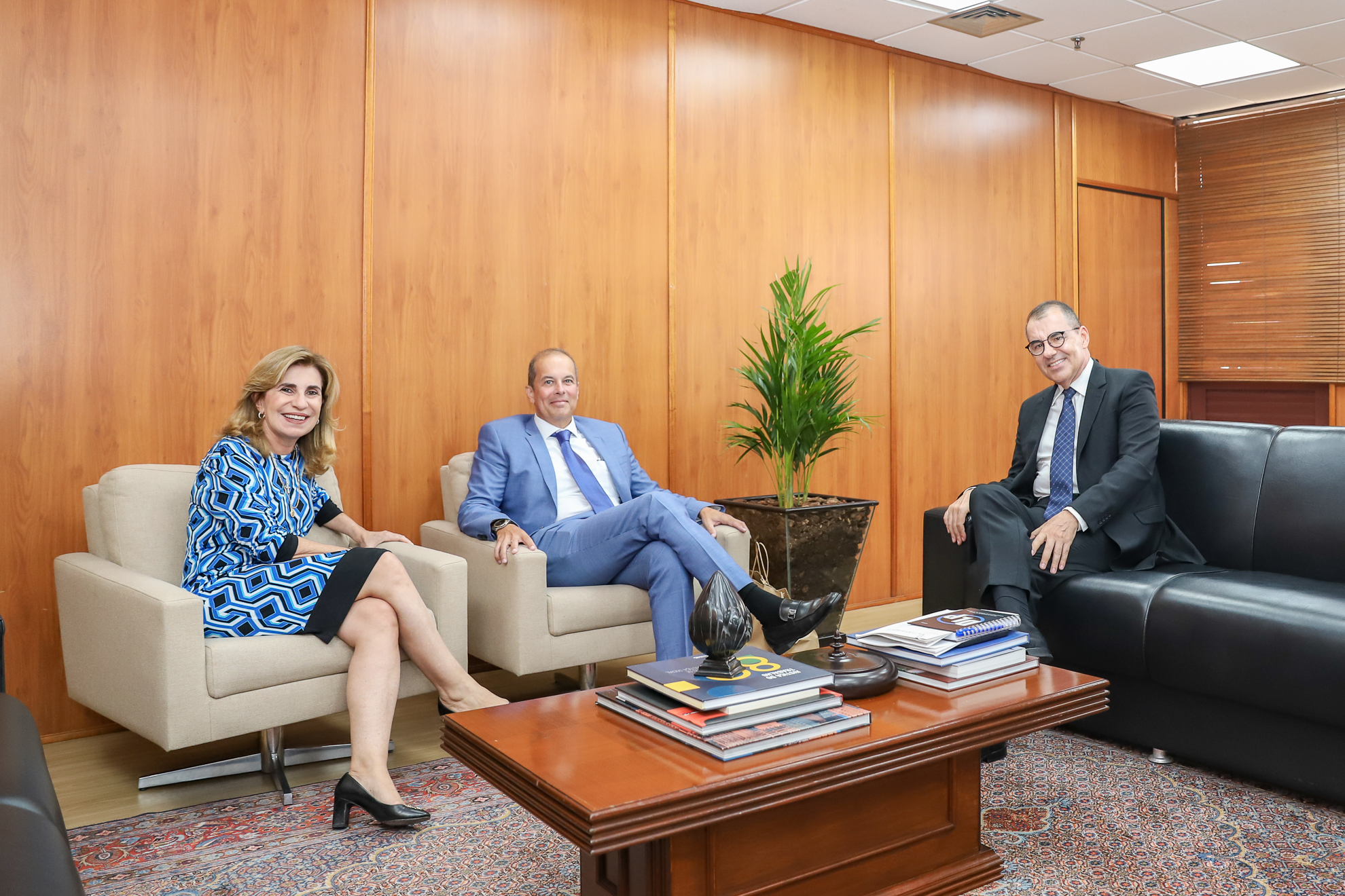 No momento, você está visualizando Presidente Ana Paula dialoga com a Associação Nacional dos Servidores do Judiciário Federal