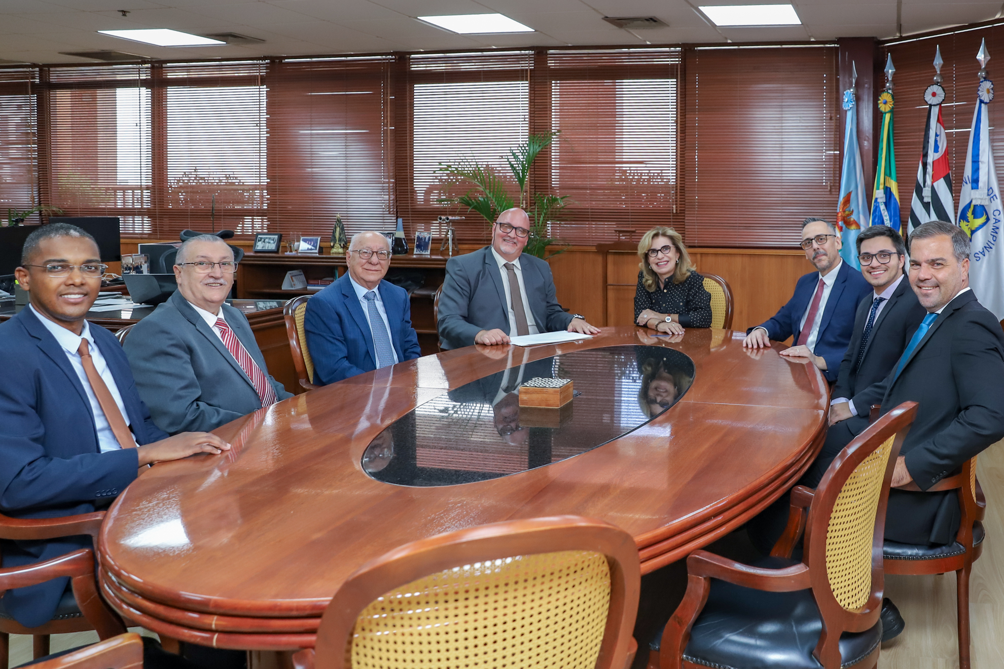 No momento, você está visualizando Presidente do TRT-15 recebe representantes da OAB de Bebedouro e de Ribeirão Preto