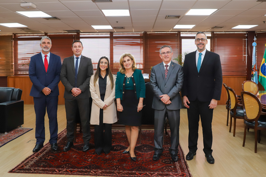 No momento, você está visualizando Presidente do TRT-15 recebe visita de representantes da Adimax