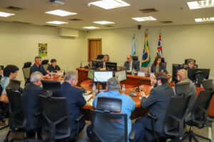 Leia mais sobre o artigo Acordo fechado na SDC beneficia cerca de 2 mil trabalhadores da Revap/Petrobras    