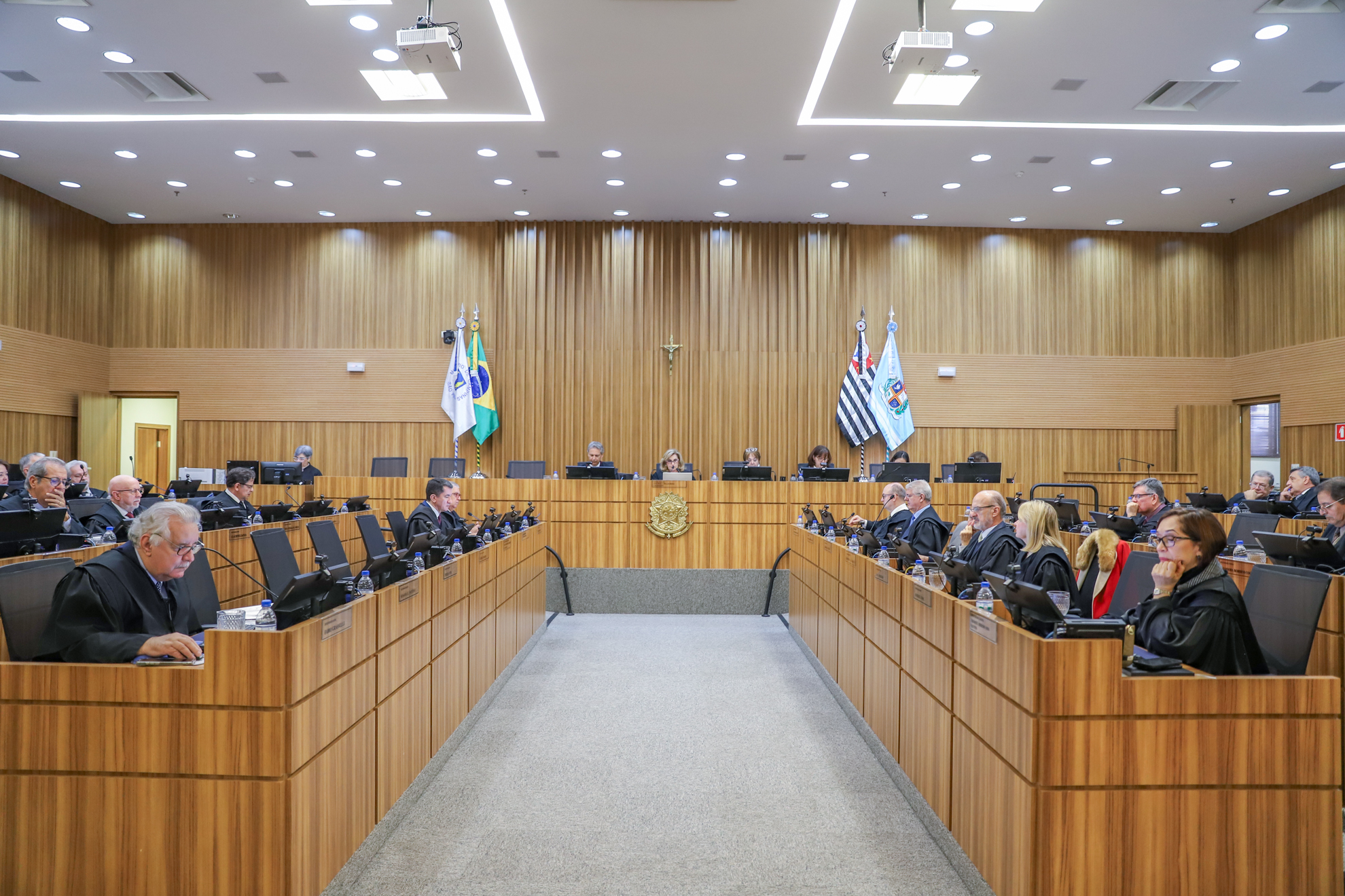 No momento, você está visualizando Pleno do TRT-15 reconhece constitucionalidade de artigos da CLT que tratam de redução do intervalo intrajornada