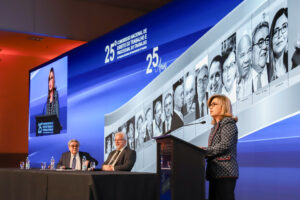 Leia mais sobre o artigo Edição comemorativa dos 25 anos do Congresso é encerrada com homenagem ao ministro Aloysio