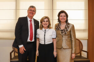 Leia mais sobre o artigo Scynthia Tristão e André Rizzardo tomam posse como novos desembargadores do TRT-15