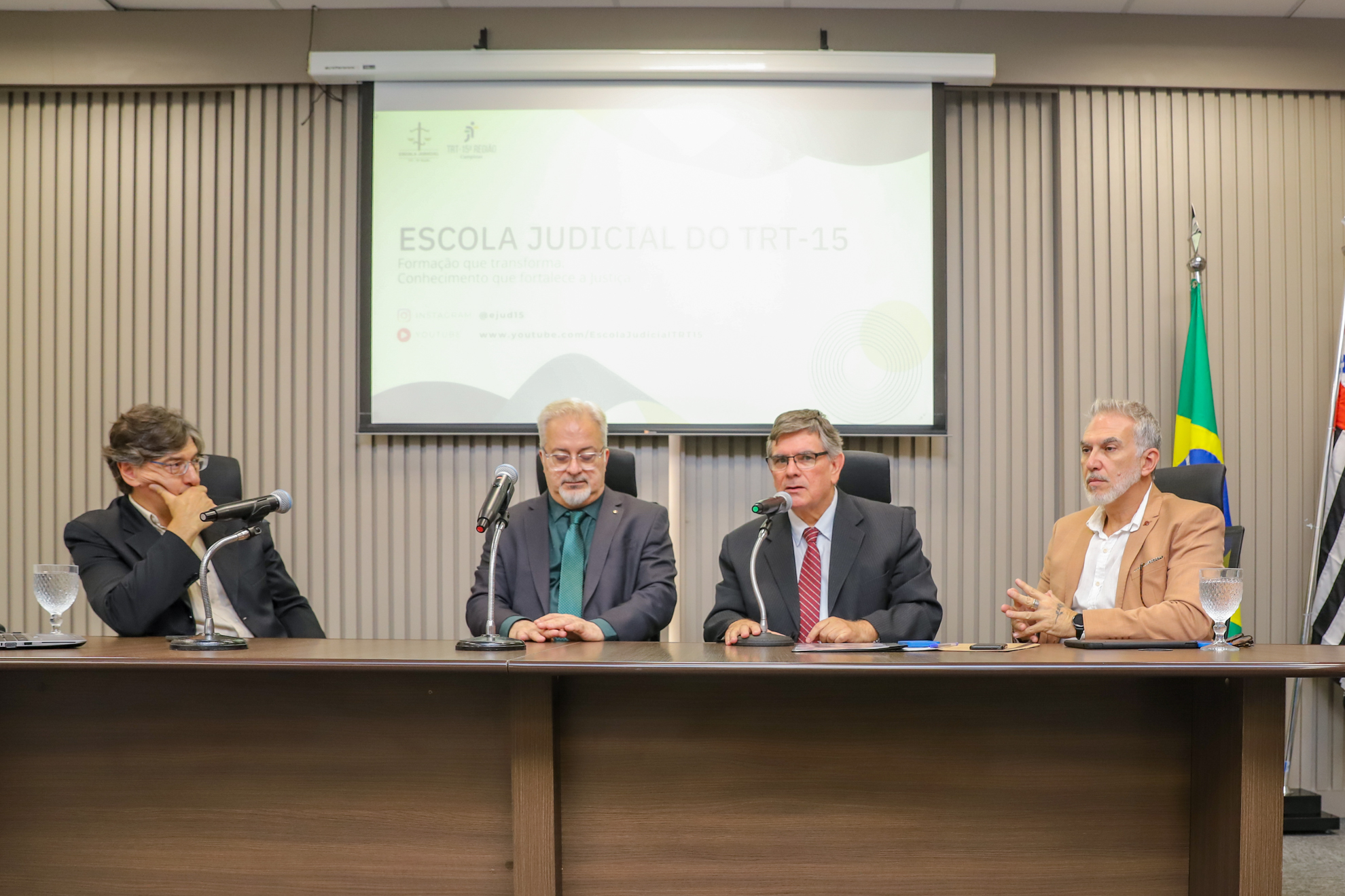 No momento, você está visualizando Seminário discute desafios da pejotização para a proteção social