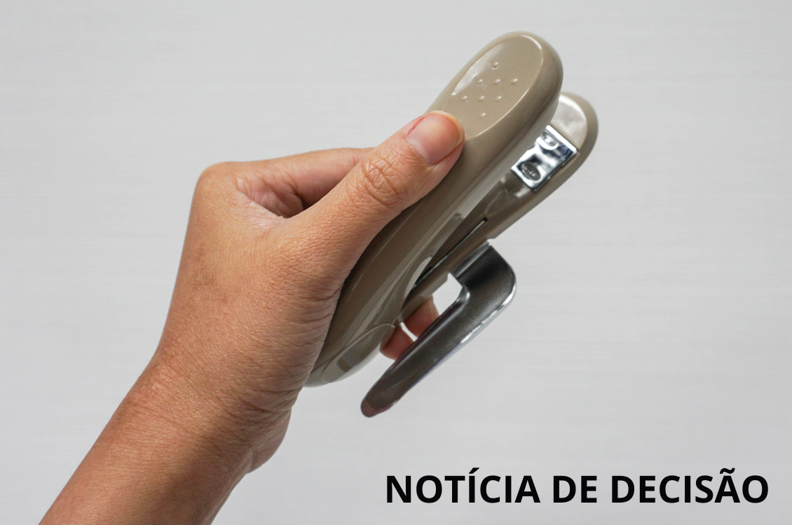 No momento, você está visualizando 6ª Câmara nega aumento de indenização a empregada atingida na cabeça por grampeador atirado por colega