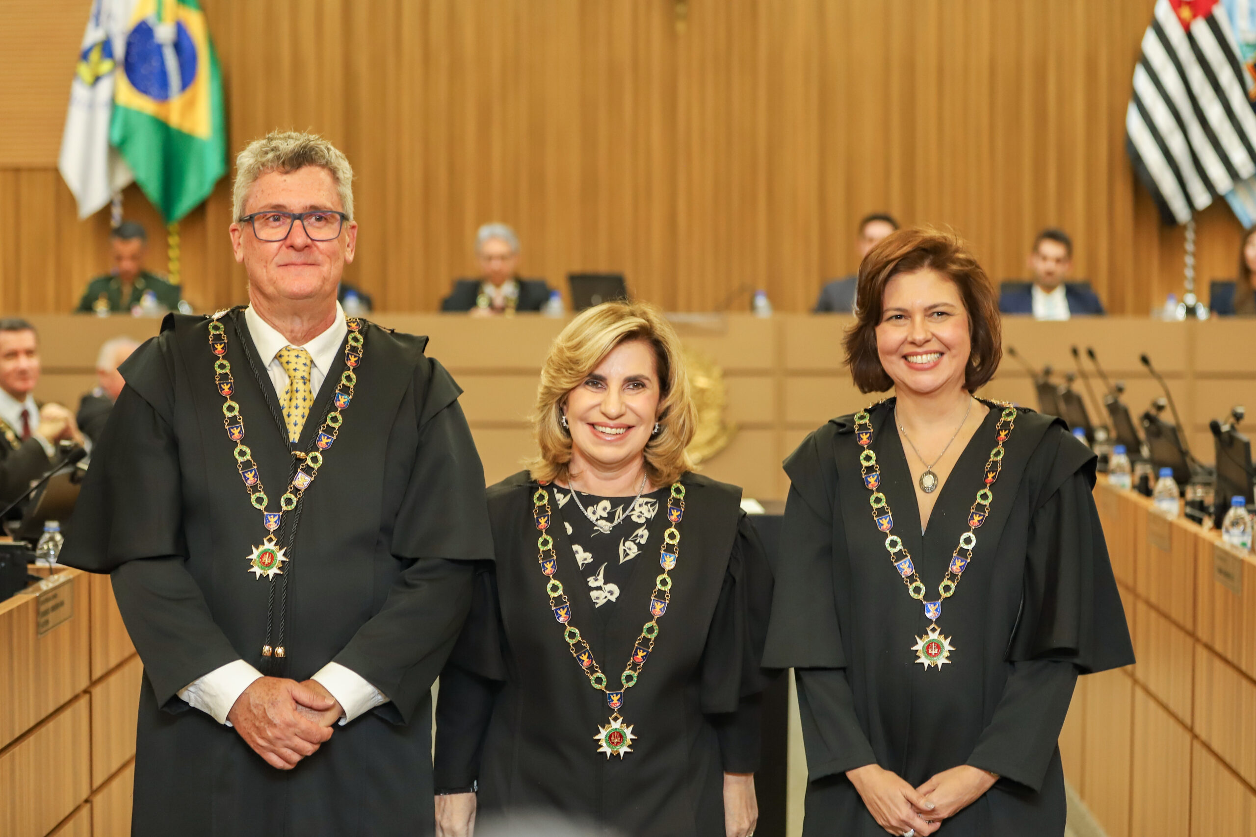 No momento, você está visualizando Solenidade marca ratificação de posse dos desembargadores Scynthia Tristão e André Rizzardo