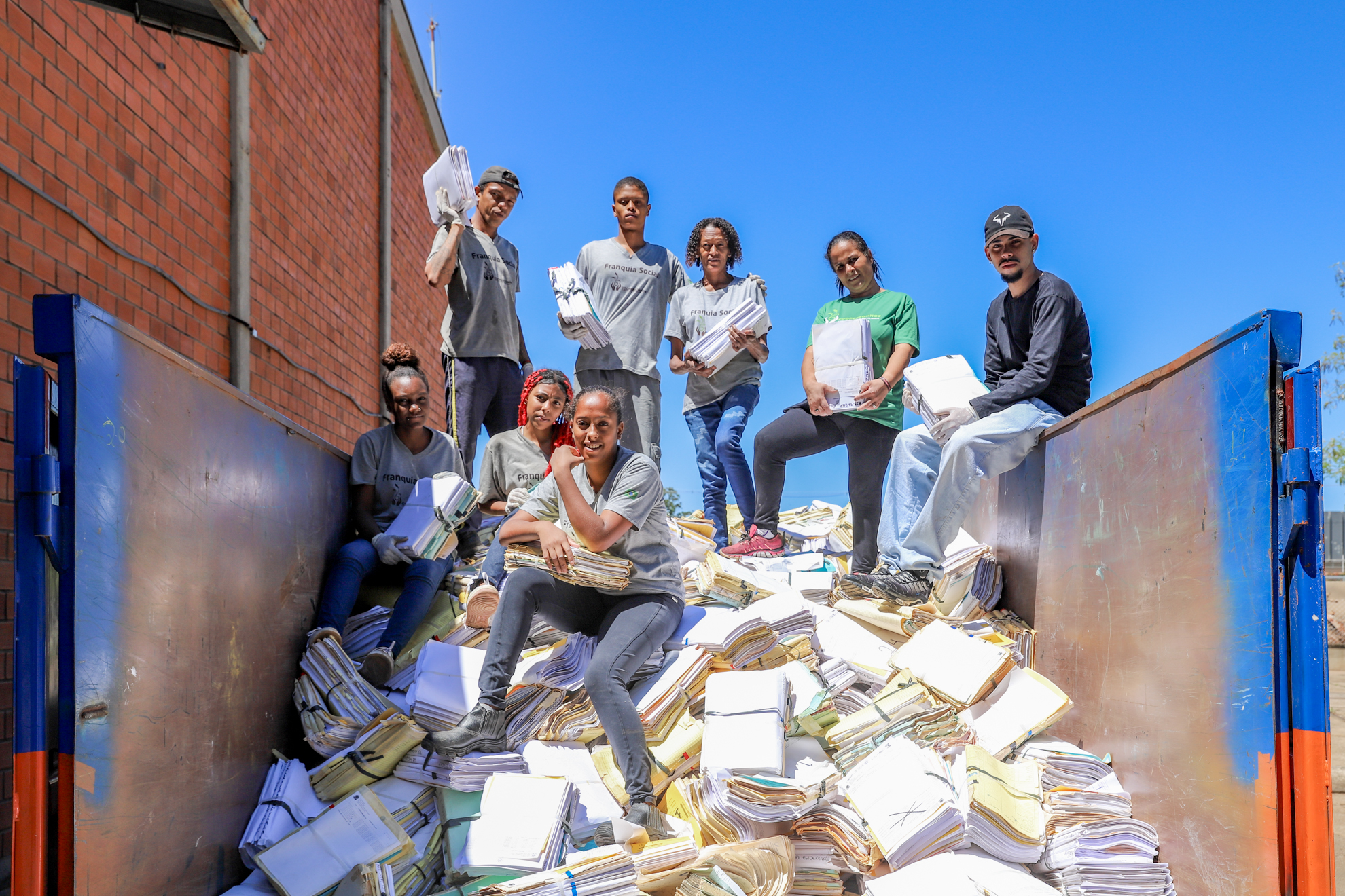 No momento, você está visualizando TRT-15 destina mais de 60 toneladas de processos para reciclagem, beneficiando famílias da Coopersonhos de Nova Odessa