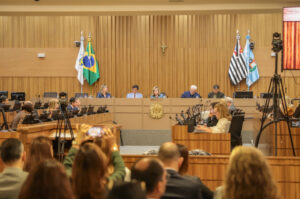 Leia mais sobre o artigo Na abertura do ano letivo, Ejud-15 reúne ministro Vieira de Mello e Márcio Pochmann para discutir trabalho e tecnologia em conferência