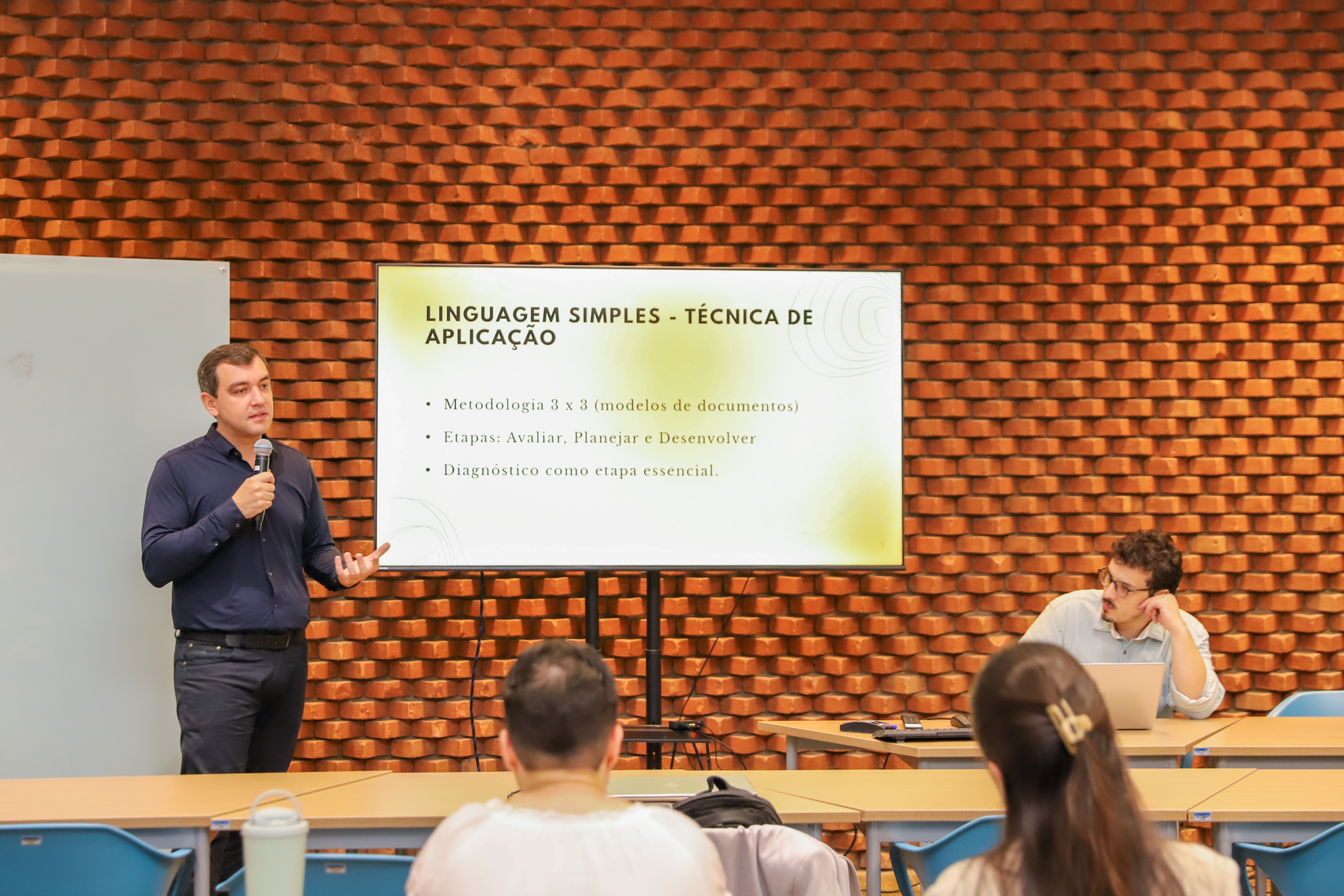 No momento, você está visualizando TRT-15 avança em linguagem simples com projeto voltado à mediação trabalhista
