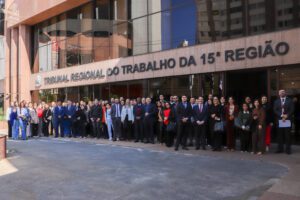 Leia mais sobre o artigo TRT-15 recebe visita de estudantes da Anhanguera, FADITU e USF