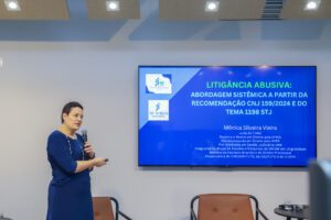 Leia mais sobre o artigo Litigância abusiva e seus impactos na prestação jurisdicional são debatidos em palestra no Co.Labora 15
