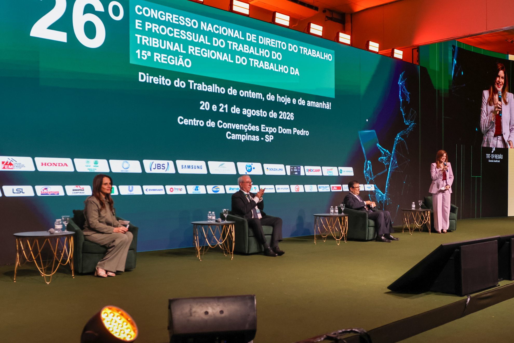 No momento, você está visualizando Riscos psicossociais e saúde mental pautam 4º painel do Congresso do TRT-15