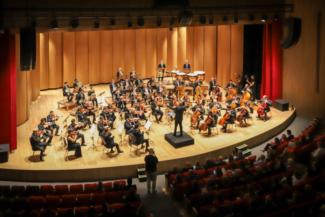 No momento, você está visualizando “As horas tecem a vida”: Inspirada em Guilherme de Almeida, presidente Ana Paula Lockmann celebra os 40 anos do TRT-15 em noite de concerto da OSMC 